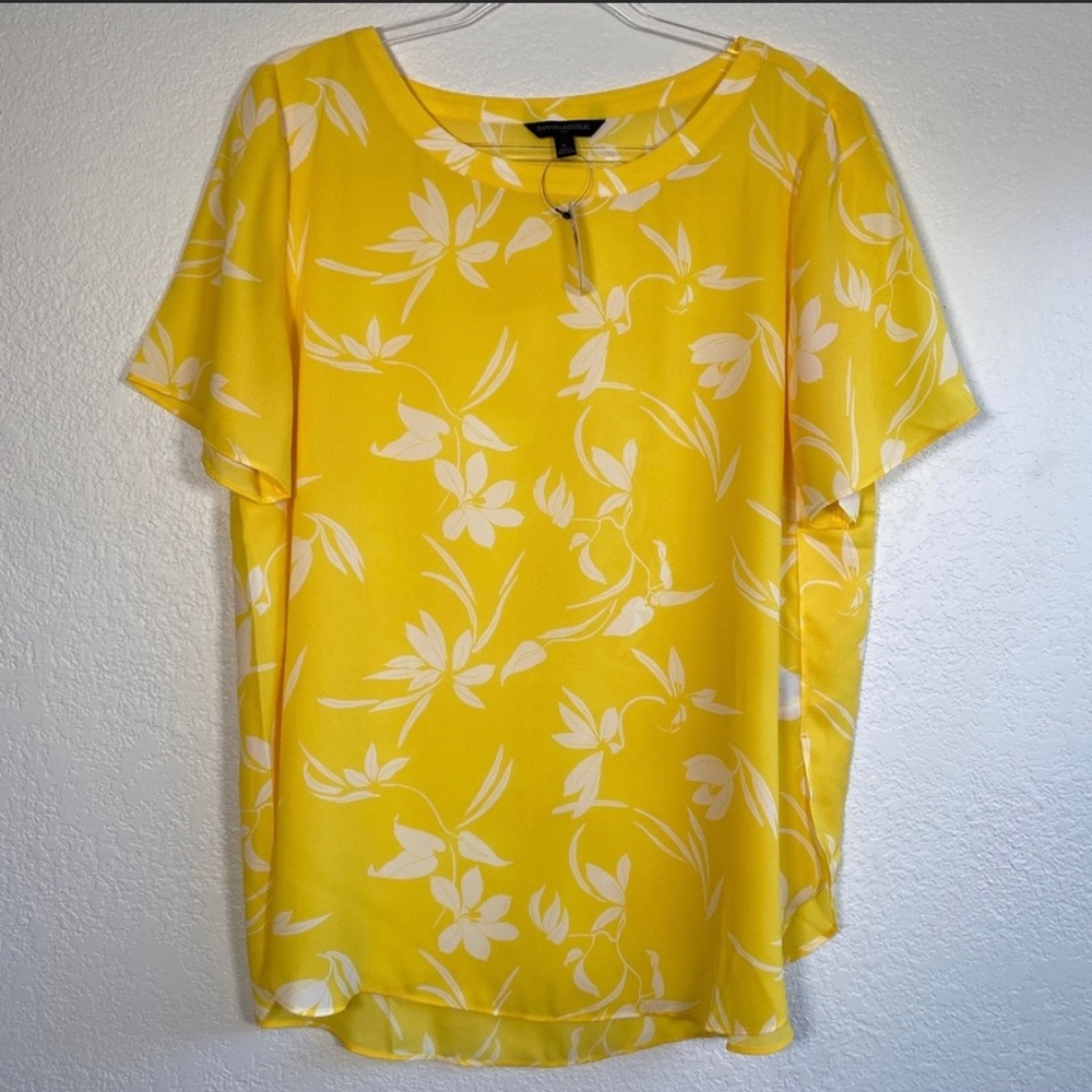 Banana Republic Factory Woman's short sleeve Dandelion Yellow blouse size L NWOT